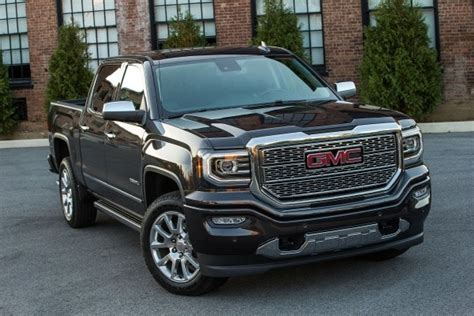 Used 2017 Gmc Sierra 1500 Denali Crew Cab Review And Ratings Edmunds