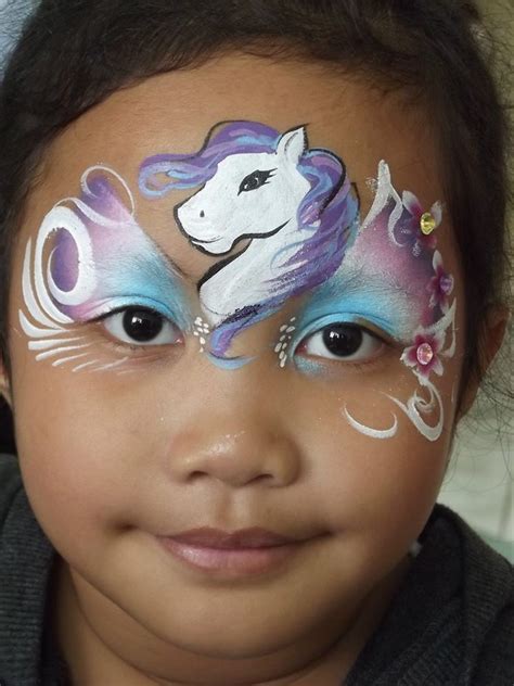 A Pretty Decent Face On The Horse Face Painting Unicorn Face