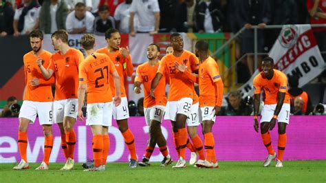 Op 10 oktober speelt oranje uit tegen kazachstan en op 13 oktober thuis tegen tsjechië. EURO » Nieuws » Oranje's 23-koppige EK selectie op basis ...