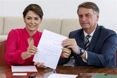 Esposa De Jair Bolsonaro Michelle Publica Nota Para A Despedida Após Posse De Lula Veja