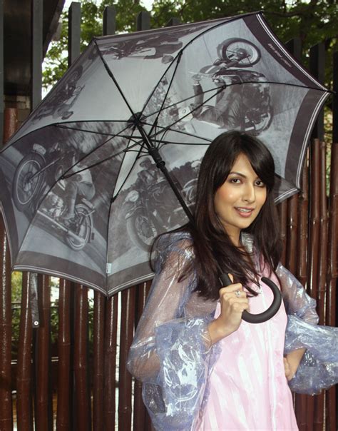 Stylish Umbrellas To Rock Your Monsoon Rediff Getahead