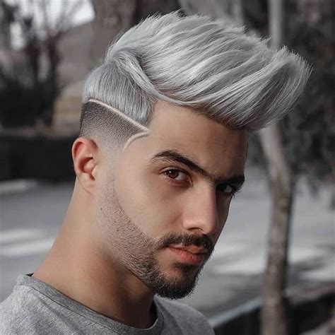 The sides are shorter than the top of the head. 17 Ideal Hairstyles for Men With Oval Face (2020 Trends)