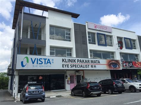 Physiatrists these specialists in physical medicine and rehabilitation treat neck or back pain and sports or spinal cord injuries as well as other disabilities. Vista Eye Specialist - Johor Bahru in Johor Bahru District ...