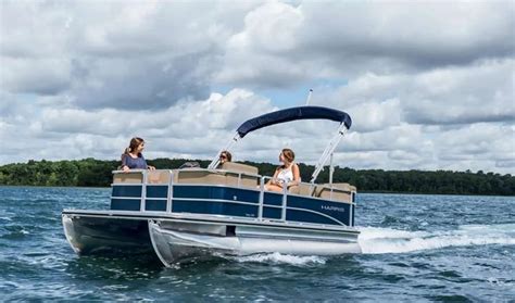 Top 5 Small Pontoon Boats Boating Scout Pontoon Boat Small Pontoon