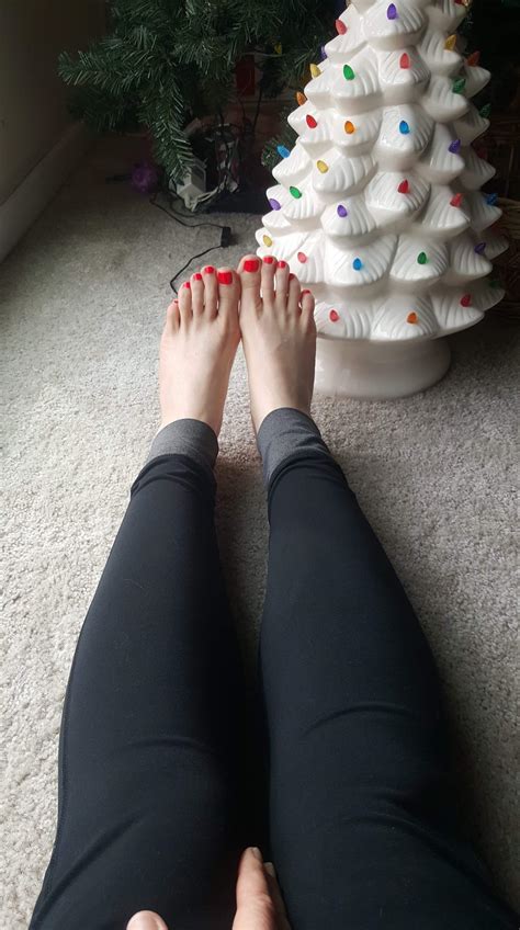Christmas Toes And Morning Yoga Just Waiting On My Presents 😉 R