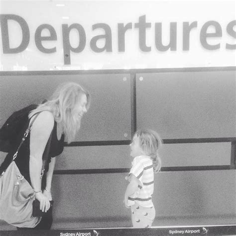 Mumpack Travel Mom Quits Job To See The World With Young Daughter