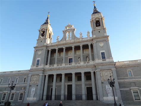 Information about madrid / información sobre madrid. Ontdek de kathedraal van Madrid
