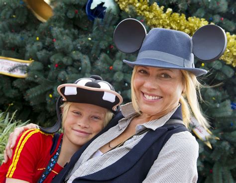 Photo Maria Bello et son fils Jackson à Walt Disney World Resort le novembre Purepeople