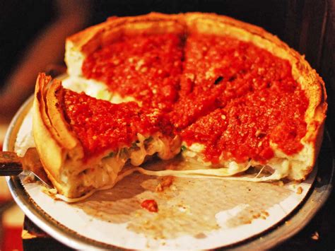 What is Chicago deep dish pizza - Business Insider