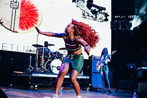 kendrick lamar kicked sweetlife fest founder off stage tove lo flashed the crowd sza almost