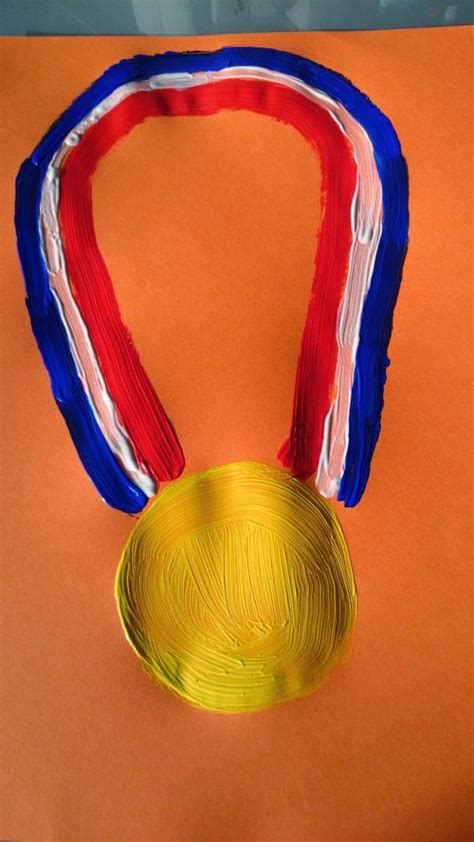 Het is bekend dat de medailles van brons, zilver en goud zijn gemaakt. medaille verven | Olympische spelen