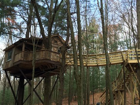 Our custom designed deluxe holly rock treehouse is a sturdy, wooden structure with double french door entry accessed. Old Pine Treehouse | Tree house resort, Adult tree house ...