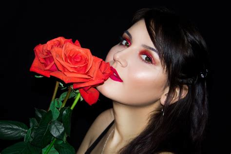 Jeune Femme Roses Fleurs Photo Gratuite Sur Pixabay Pixabay