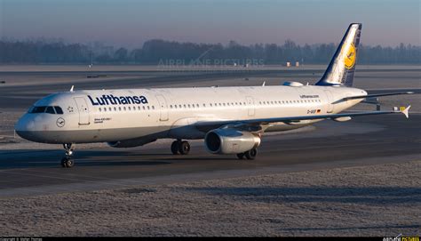 D Aisf Lufthansa Airbus A321 At Munich Photo Id 1375942 Airplane