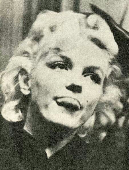 Marylin Monroe Tongue Marilyn Monroe Doing Her Tongue Thing Project Marilyn Pinterest