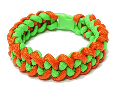 You can make a paracord lanyard and a paracord bracelet with the snake weave bracelet. Simplicity Paracord Projects Instructions Pdf | Russell Website