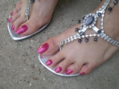 long coloured toenails long toenails beautiful feet toe nails