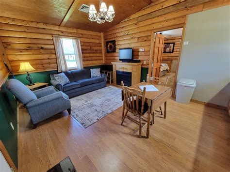 One Bedroom Cabins Shelbyville Il Vacation Cabin Rentals