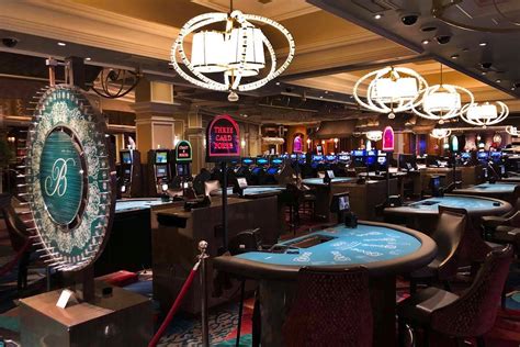 In fact, there are a handful of casinos in las vegas continued to draw in countless visitors from all over the united states and the. Las Vegas casinos, restaurants reopening soon | Las Vegas ...