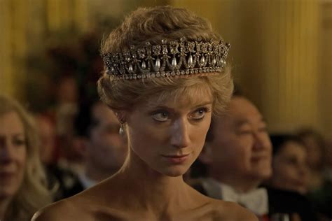 ‘the Crown 5ª Temporada 15 Looks Da Princesa Diana Na Série E Vida Real Claudia
