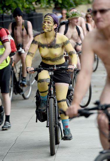 Riders Participate World Naked Bike Ride Redaktionelles Stockfoto