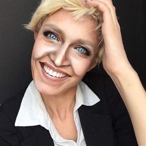 Artist Uses Makeup To Transform Herself Into 100 Different Celebrities Others