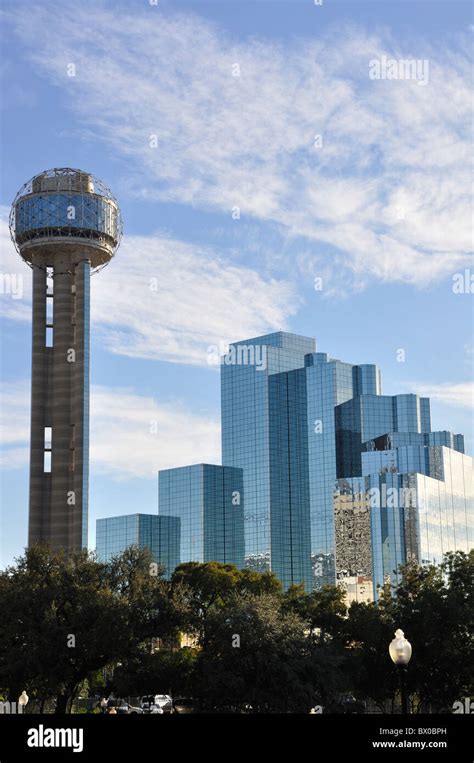 Reunion Tower And Hyatt Regency Hotel Dallas Texas Usa Stock Photo