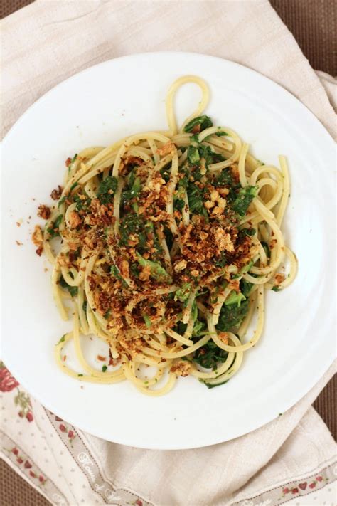 Maybe you would like to learn more about one of these? Spaghetti alla chitarra con cime di rapa e briciole di ...