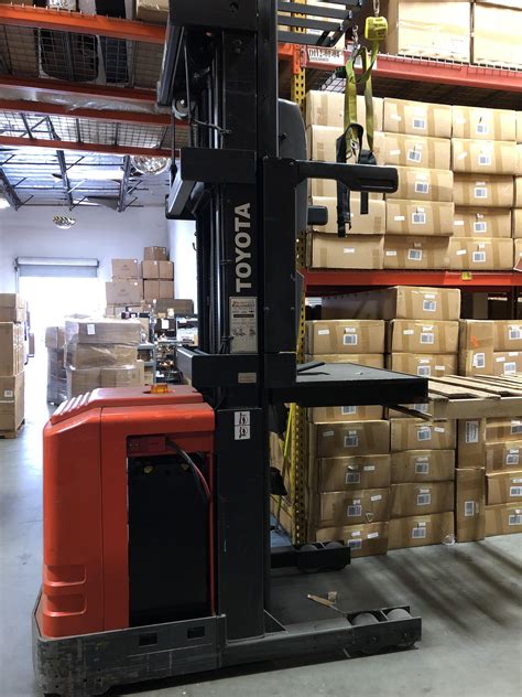 Got the order picker stuck at work. Won’t come down or turn on. Battery