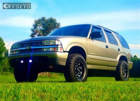 Inch Lifted 2000 Chevy S10 Blazer 4wd Rough Country