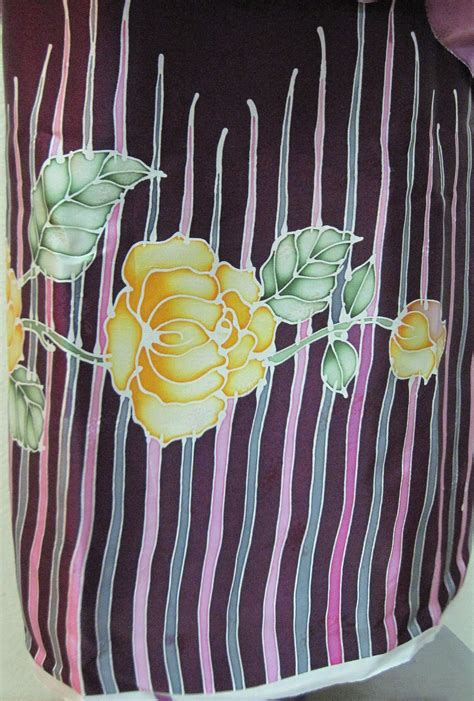 Batik sutera terengganu terkenal dengan kualiti kainnya yang bermutu tinggi dan. Batik Sutera Jacquard Eksklusif Corak Lalang | Silky Batik ...
