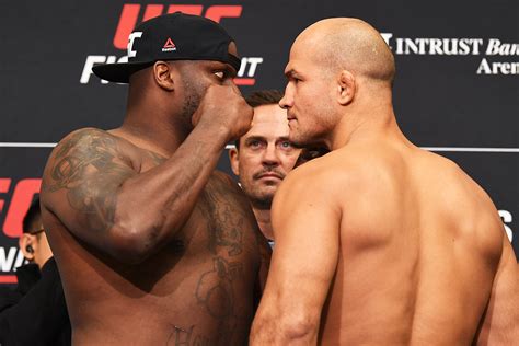 Derrick james lewis is an american professional mixed martial artist, currently competing in the heavyweight division of the ultimate fighti. UFC Wichita: como assistir a Junior Cigano x Derrick Lewis ...