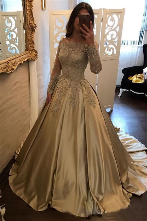 Chic Gold Off Shoulder Long Sleeve Ball Gown Appliques Satin Prom Dres Simibridaldresses
