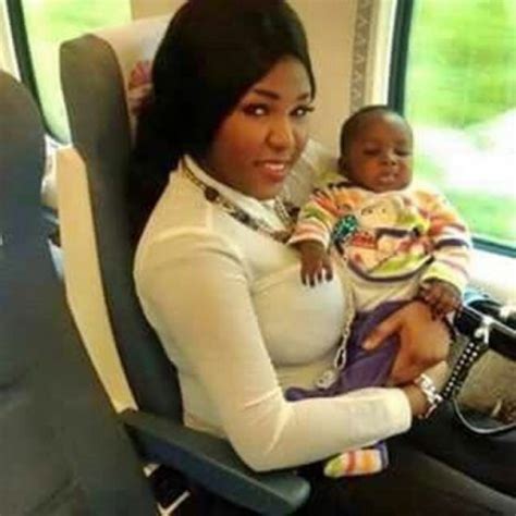 See What Pregnant Lady Did After Finding Out Her Mum Is Pregnant For Her Husband Celebrity