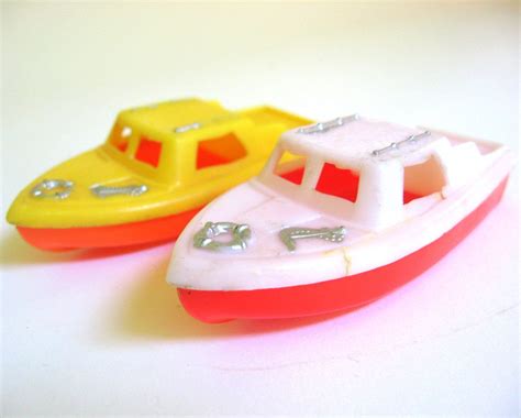 Vintage 1970s Toy Boats Float In Water Vintagetoys In 2020 Toy