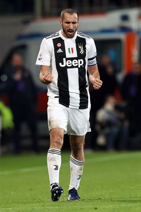 Giorgio chiellini in vista del ritorno della nazionale: FLORENCE, ITALY - DECEMBER 01: Giorgio Chiellini of ...
