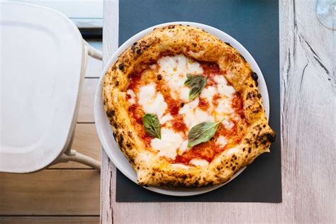 Where To Find The Best Pizza In Napoli The Taste Edit