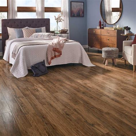 Ninja core™ 5 mm rigid core is 100% waterproof. Pergo outlast applewood | Waterproof laminate flooring, Pergo flooring, Bedroom flooring