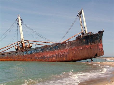 The 10 Most Spectacular Shipwrecks From The Past Year On Ao Abandoned