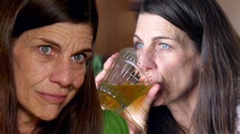 Woman Drinks Her Own Urine Youtube