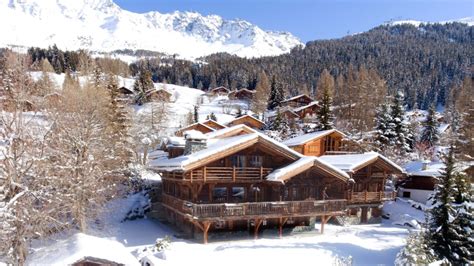 A Cozy Ski Chalet In Switzerland Robb Report