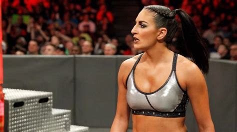 sonya deville s engage pour la cause lgbtq à wrestlemania catch newz