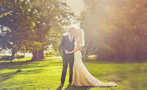 Choosing The Best Wedding Photographer Dkphoto