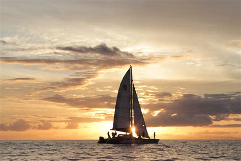 Maui Sunset Sail Tours And Cruises Sail Maui