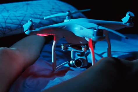 Drone Tarado E Assassino Ataca Casal Em Trailer De Com Dia De Terror