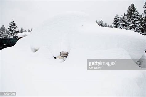 Car Buried In Snow Photos And Premium High Res Pictures Getty Images