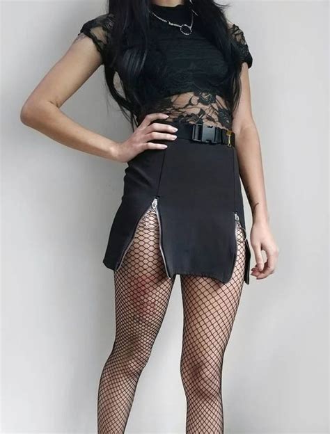 Grunge Classic Fishnets Tights Fish Net Tights Outfit Grunge Alternative Fashion Fashion
