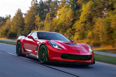 2018 Chevrolet Corvette Stingray Coupe Review Trims Specs And Price