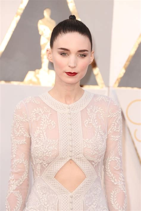 Rooney Mara S Dress Photos From Oscars Hollywood Reporter