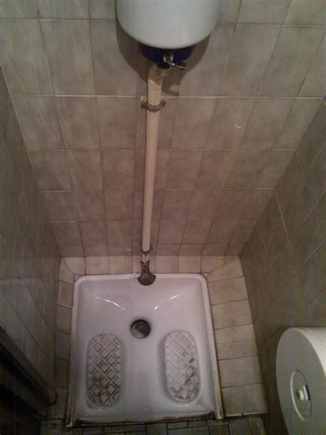 P.: toilette turque